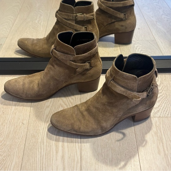 Saint Laurent Suede boots - Picture 2 of 7